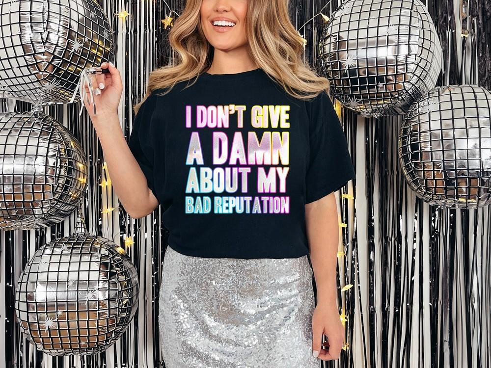 

Футболка «Мне плевать на плохую репутацию» с прикольным принтом, маскарадный костюм, выходные, девичник S