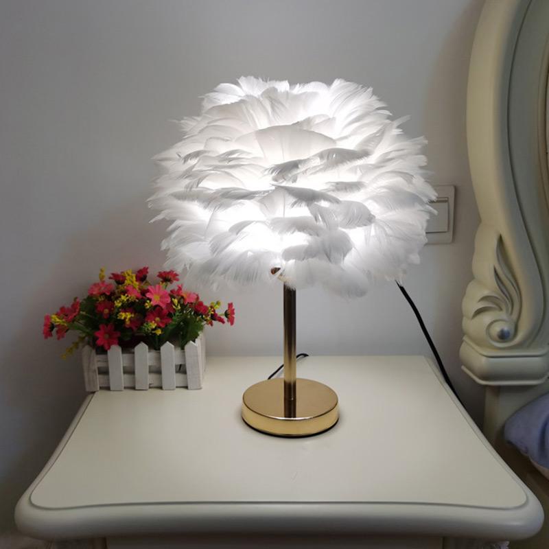 Feather Modern Table Lamp Bedroom Table Lamp Bedside Lving Room Coffee Decorative Lights Christmas Decoration Romantic Ligsting