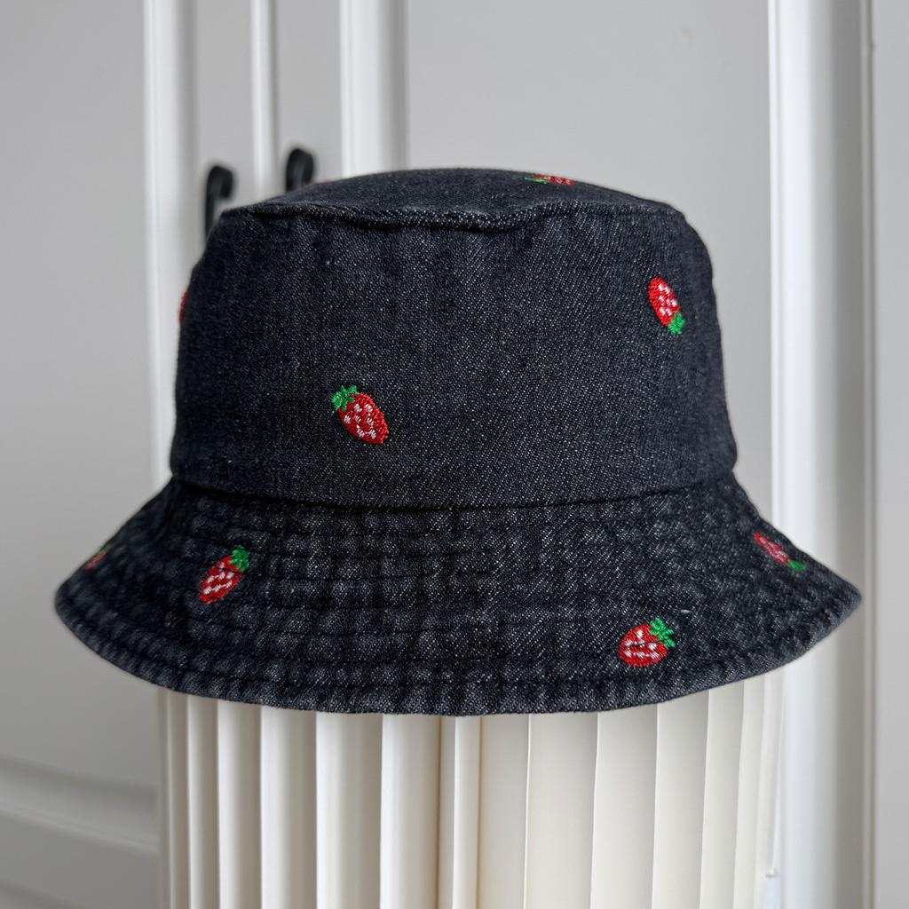 New Strawberry Denim Embroidered Shell Bucket Hat Men's and Women's Sunshade Basin Hat Spring and Summer Fashion Versatile Tide