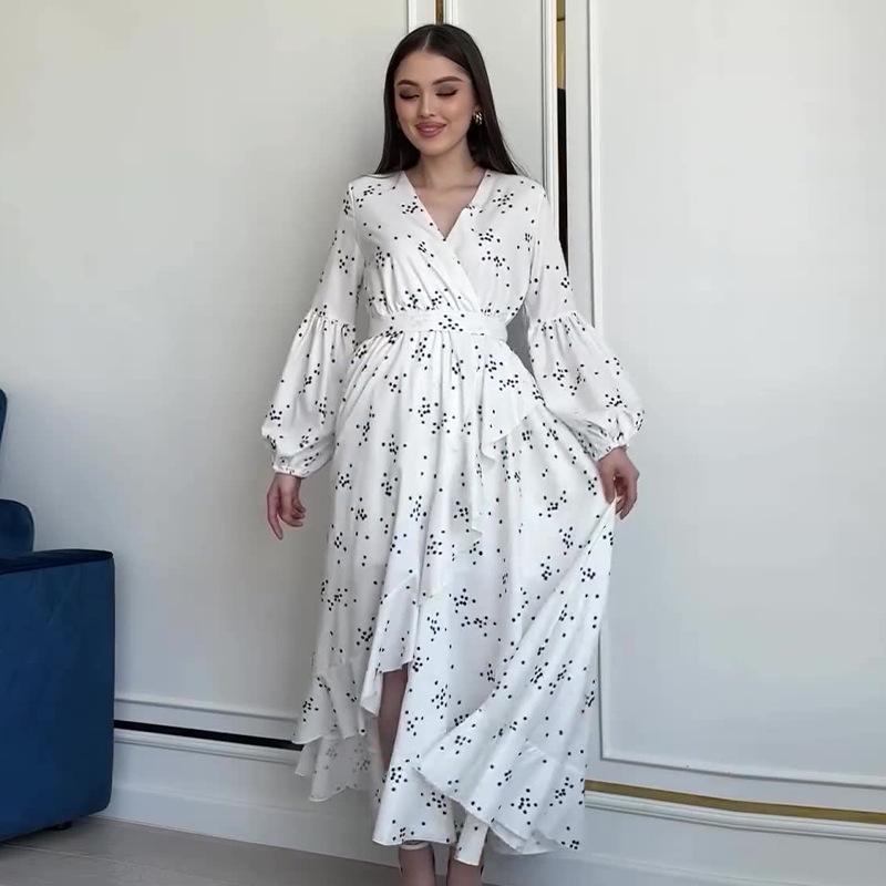 2024 Autumn Women's High-Waisted Slimming Floral Dress in Gentle European & American Style