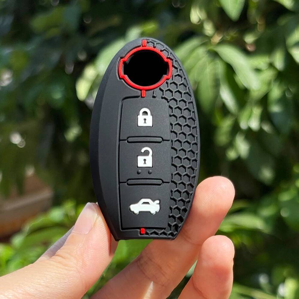 

Silicone Car Key Caps Fob For Nissan X-Trail T33 Kicks Juke Altima Ariya Petrol Sylphy Qashqai Navara Leaf Keychain Holder