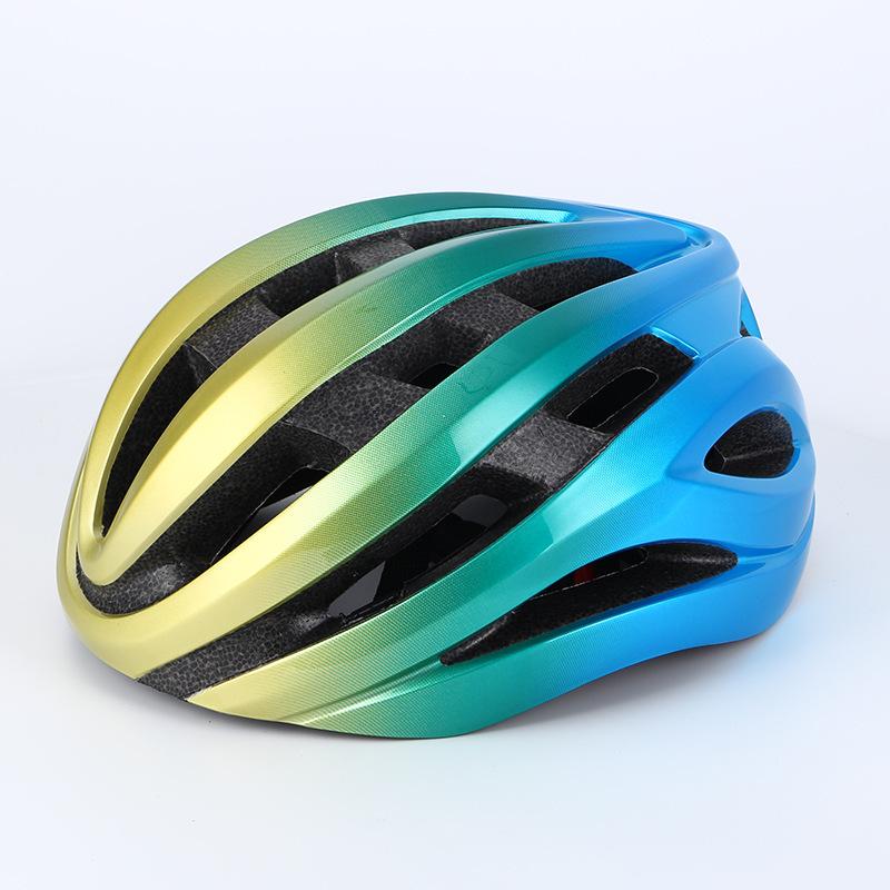One-piece lightweight cycling helmet Outdoor roller skating Mountaineering hard hat helmet Off-road mountain bike helmet