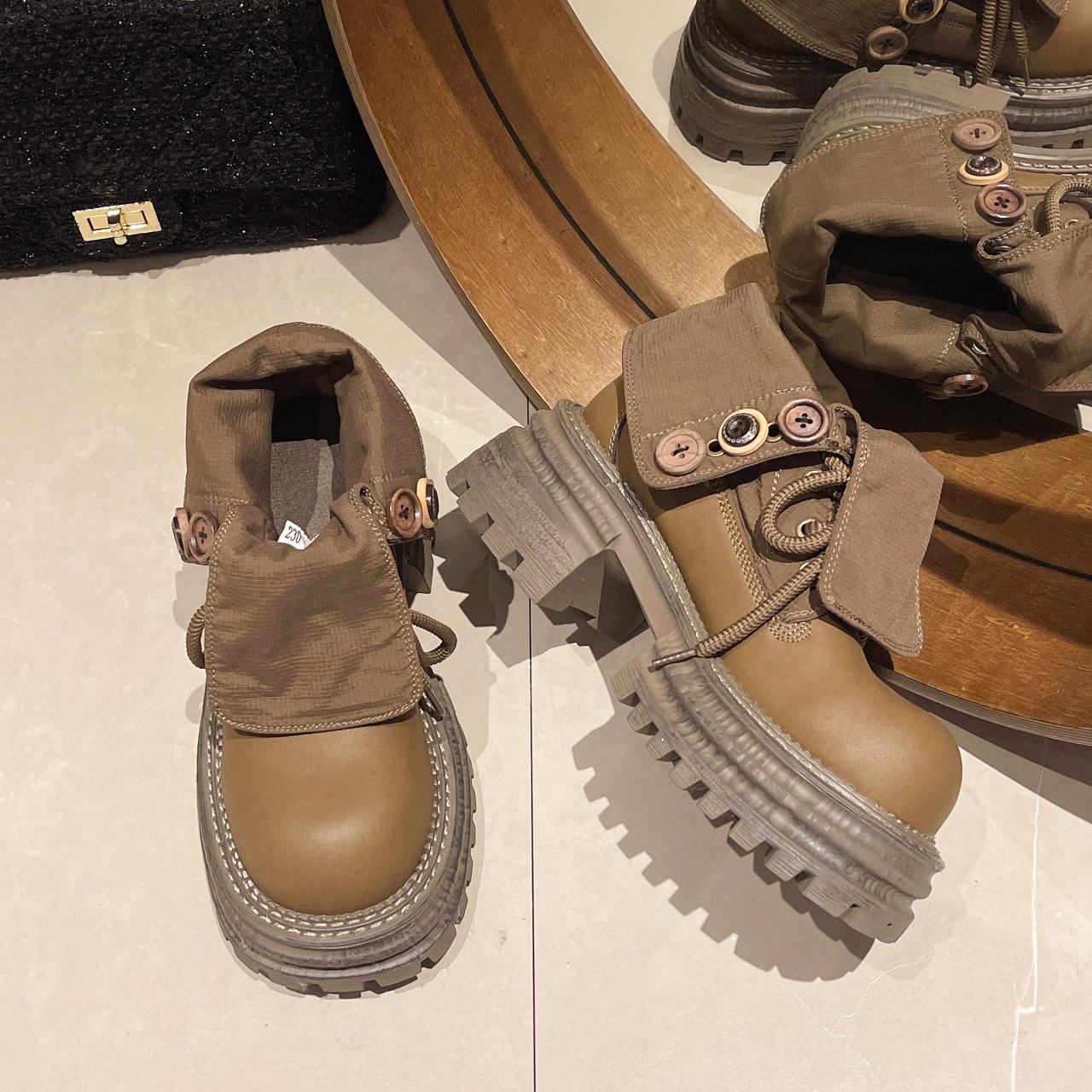 

Camel retro platform Martin boots women s 2025 new British style autumn and winter explosion heightening Maillard boots 40 темно-коричневого