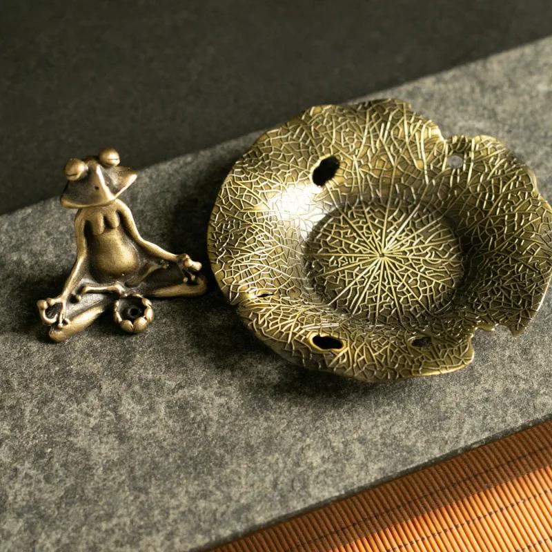 Zen Frog Backflow Incense Burner with Lotus Leaf Base Set Alloy Frog Incense Holder Metal Zen Meditation Home Decor Ornaments