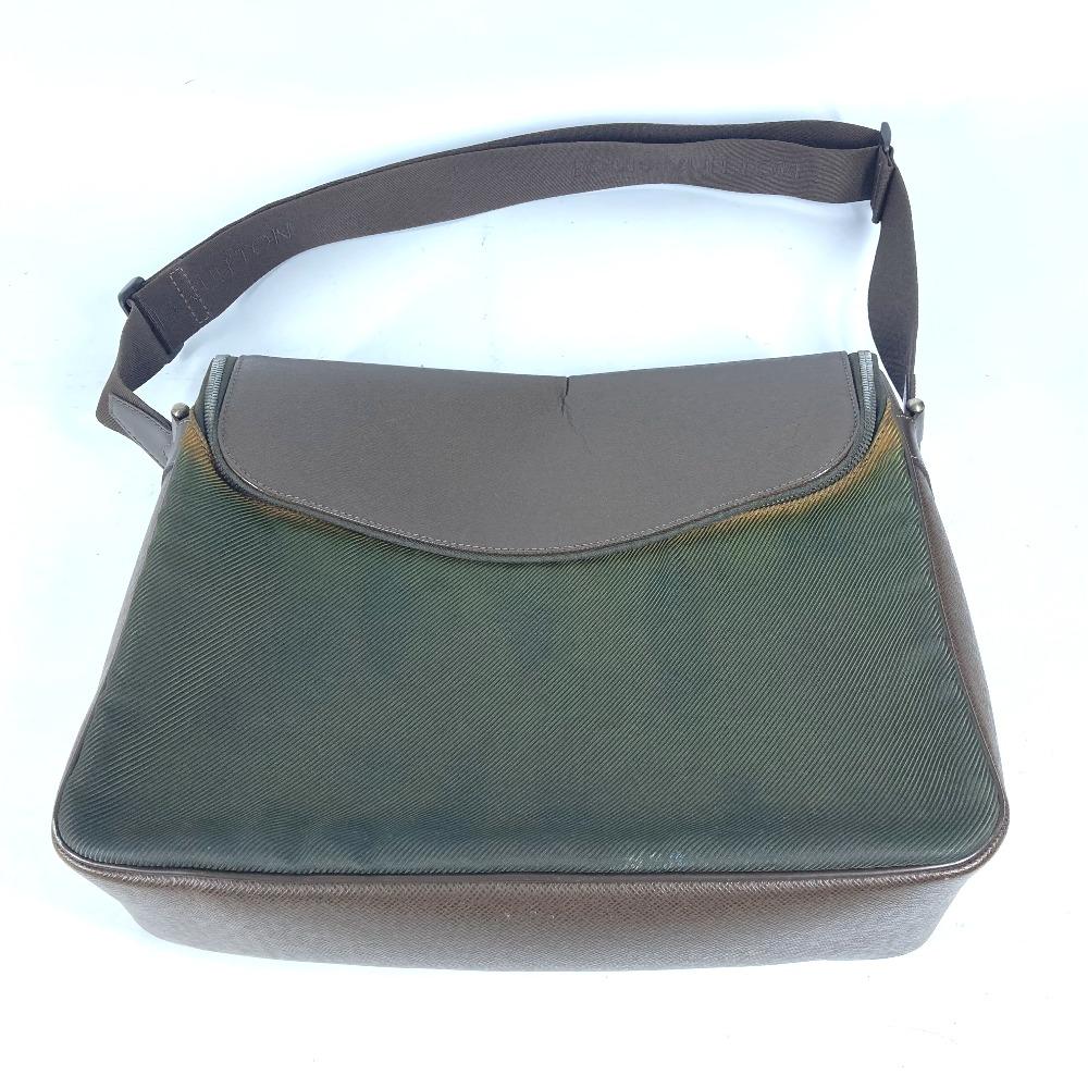 Louis Vuitton M30868 Taiga  Crossbody Bag Messenger Bag Shoulder Bag