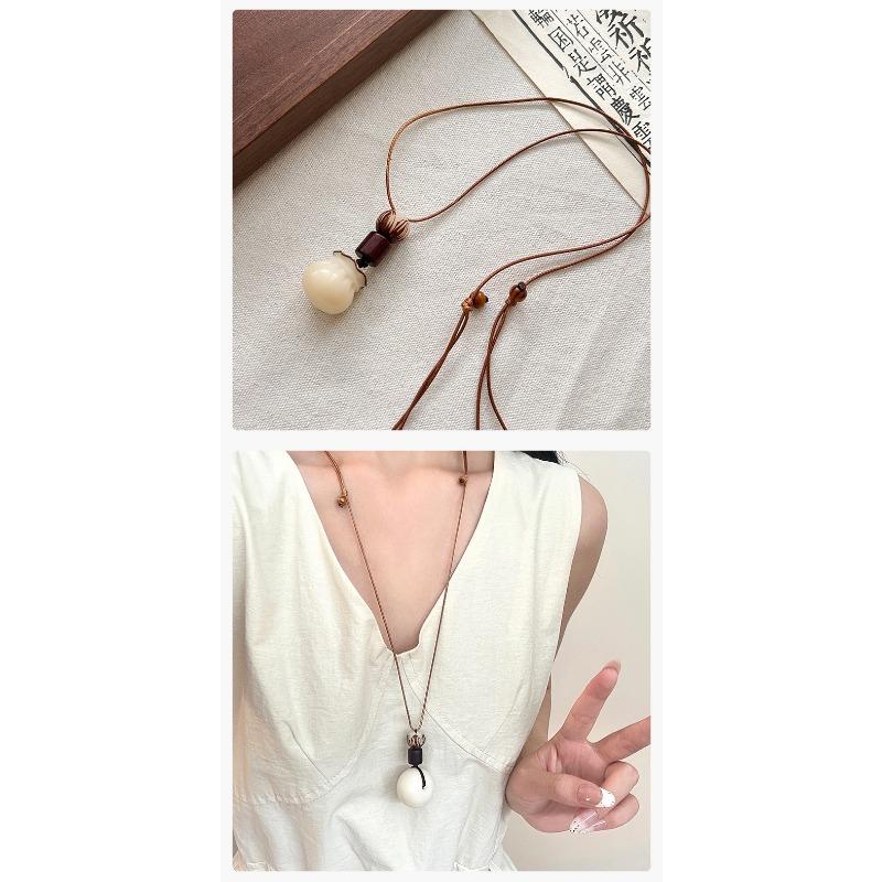 Vintage New Chinese Ethnic Style Bodhi Peace Buckle Pendant Long Sweater Necklace For Women