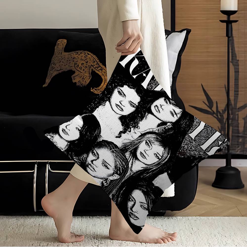 Band K-Katseye Pillow Anime Pillow Sofa Bed Head Pillow Cover Cushion Cover 45X45 Cm Fashion