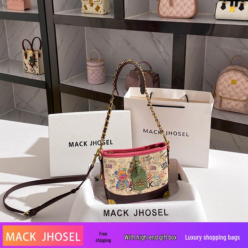 

2024 High-End Graffiti Design Chain Bucket Bag