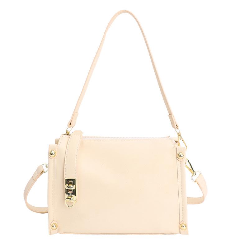 A Retro Chain Soft Leather Box Bag with A High Level of Appearance, Fashionable, Casual and Simple Single-shoulder Bag