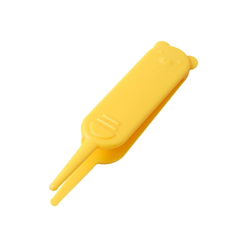 Multi Purpose Infant Nose Clip Gentle Nasal Hygiene Tool PP Safe Baby Booger Clip Easy To Clean Portable жёлтый