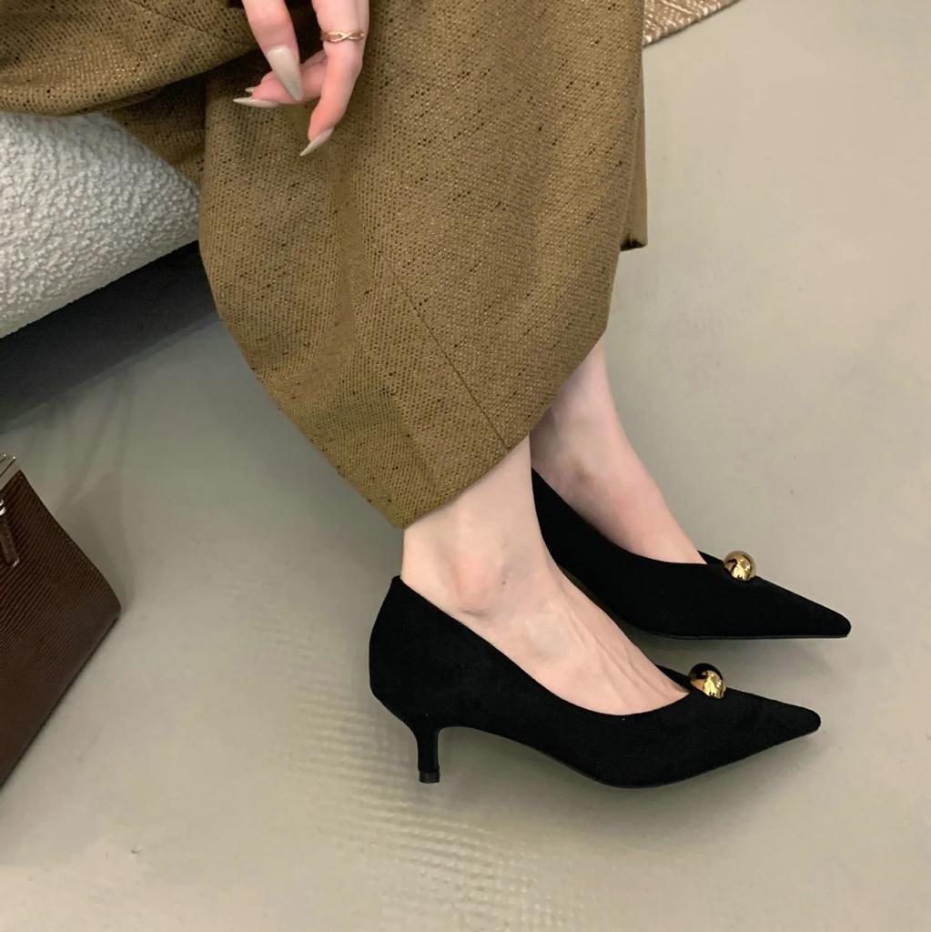 Eleganckie Buty na Koturnie Damskie Szpilki 2025 Nowe Szpiczaste Czółenka Biurowe Damskie Metalowa Klamra Płaskie Czółenka Modne Buty na Imprezę Sukienkowe