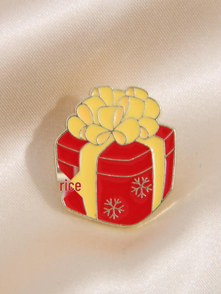 Christmas Fashion Enamel Pins: Stylish Brooches for Backpacks & Clothing