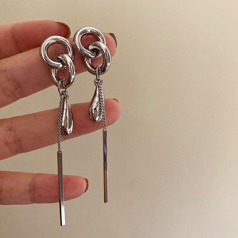 Minimalist Metal Tassel Long Earrings with Temperament Design
