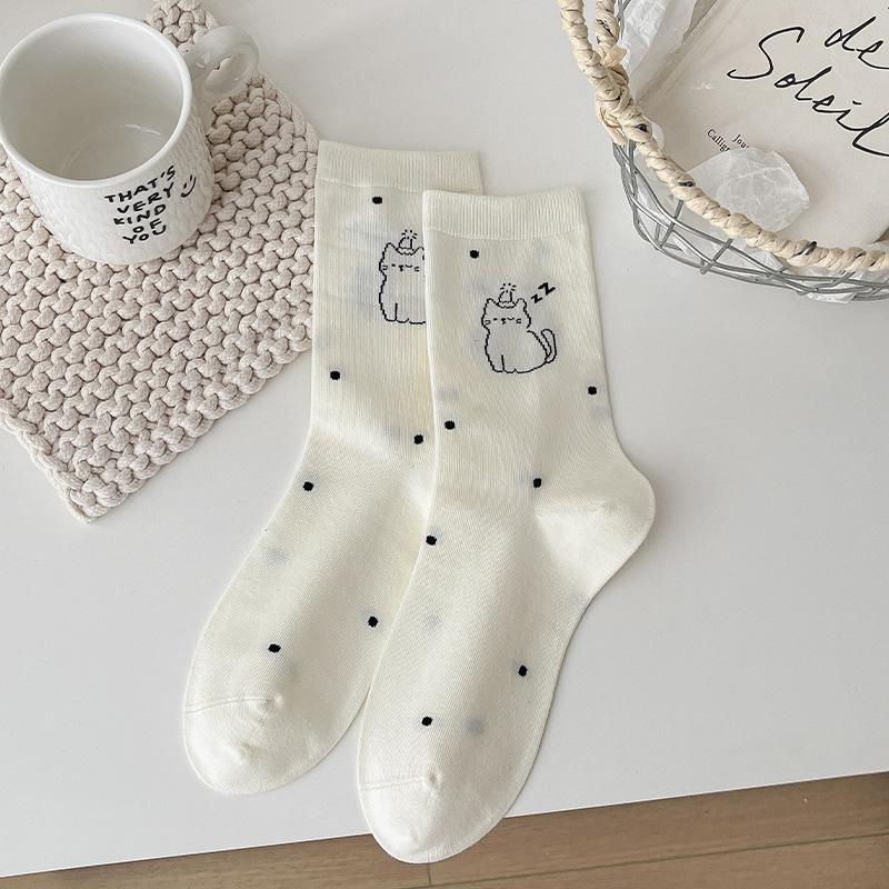 Female Spring and Autumn All Take Wave Point Lovely Boneless Tube Socks