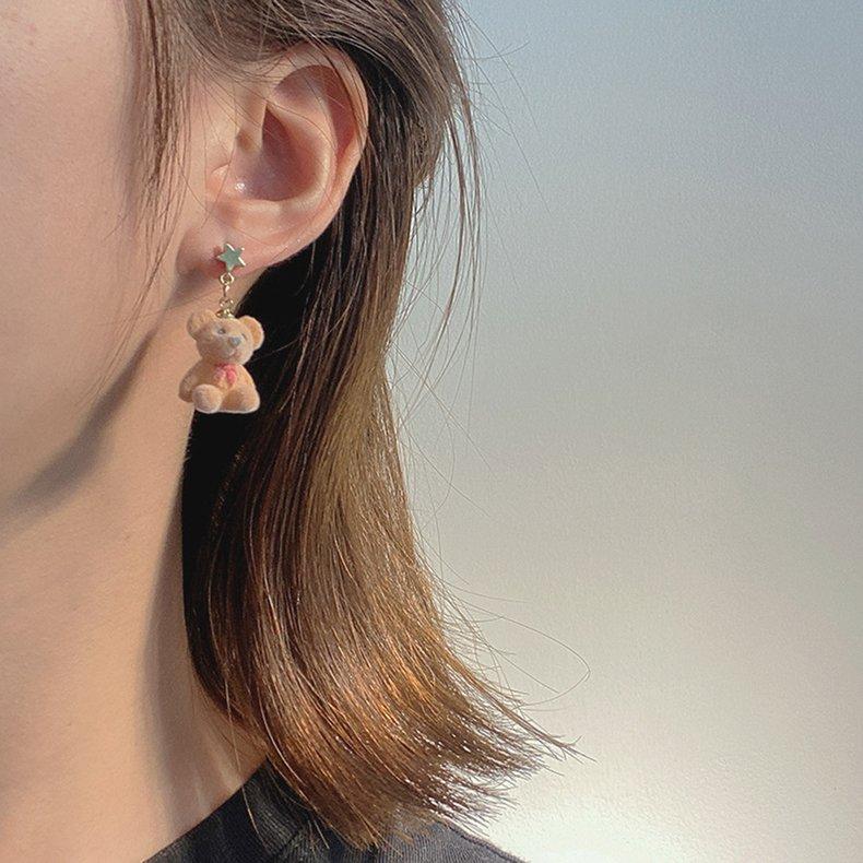 Pendientes S925 Aguja de plata Cinco puntiagudo Star Flocking Bear Pendientes Gummy y Plata Pendientes S925 Aguja de plata Cinco puntiagudo Star Flocking Bear Pendientes Gummy y Plata