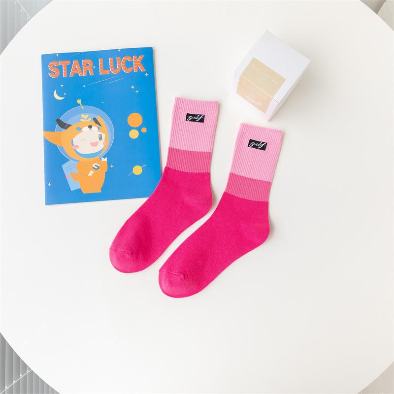 

Female Spring and Autumn Leisure Letter Embroidery Gradient Color In Tube Cotton Socks 1 pair розовый