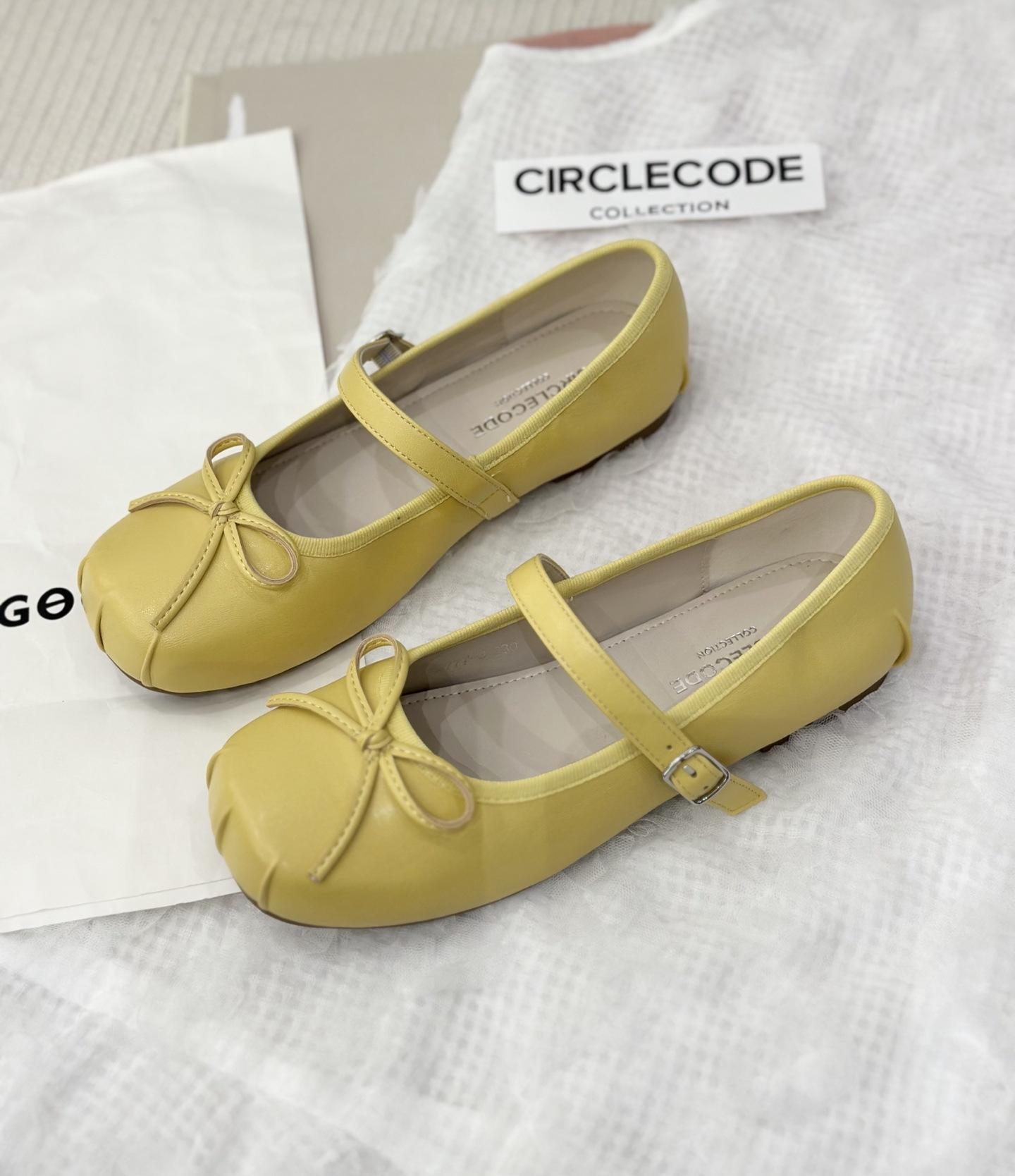 

French flat-soled silver single shoes women s 2025 new summer skirt Mary Jane shoes ballet square head evening shoes 39 жёлтый