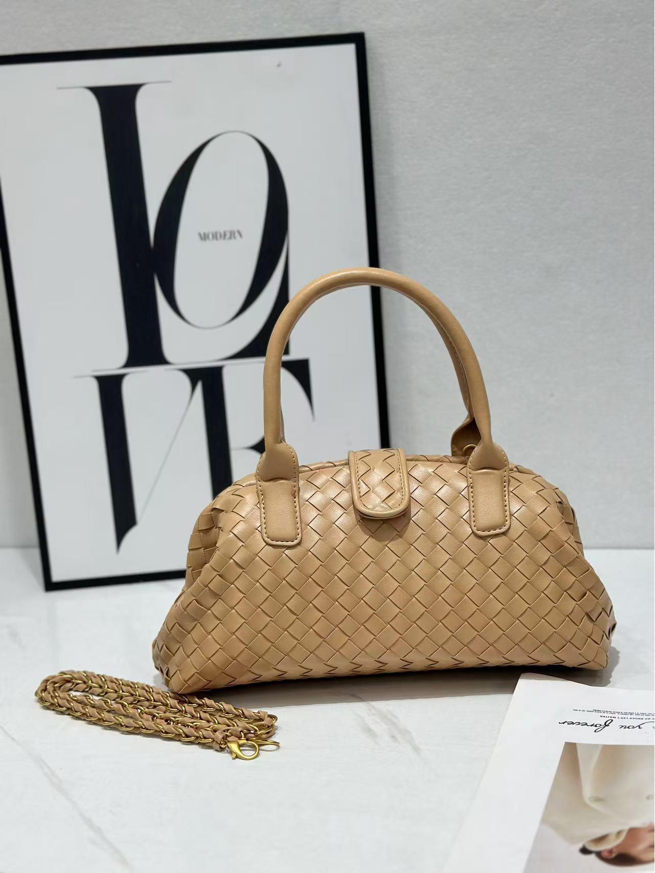 

Жіноча сумка кросбоді з натуральної шкіри ручного плетіння, бостонка 33*11*17CM (Upgraded Original Mark)