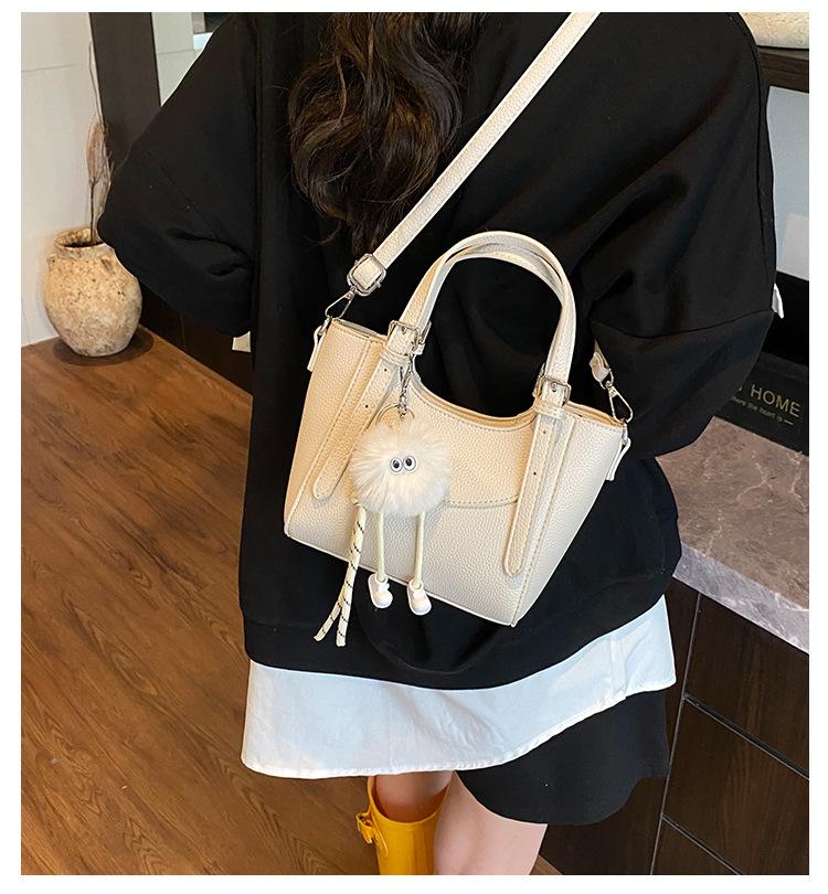 Large-capacity Bag Women's Summer Versatile 2025 New Casual Messenger Korean Version Portable Commuter Tote Bag