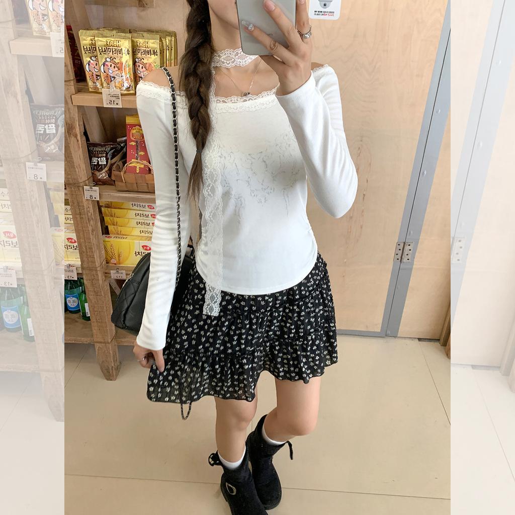 Lace Edge Slanted Shoulder Off-the-shoulder Long-sleeved T-shirt Women's Early Autumn New Pleated Waist and Thin Spice Girl Temperament Top