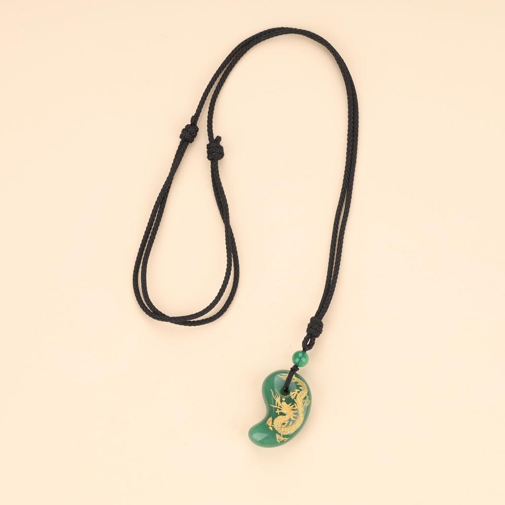 Green Agate Dragon Carving Lucky Charm Magatama Necklace [Koai] (Unisex)