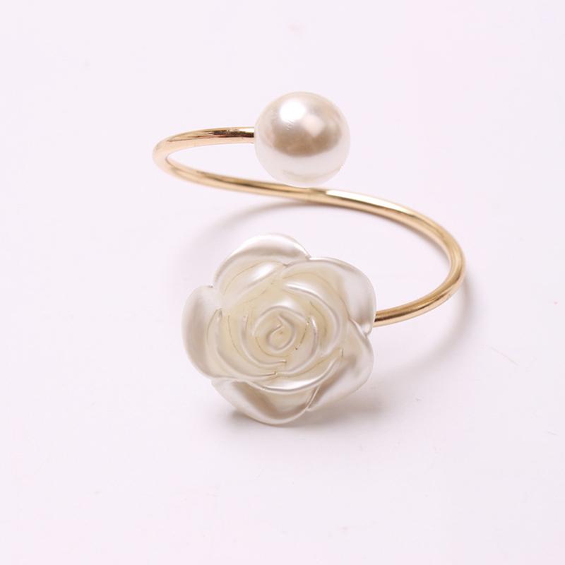 Personality Metal Napkin Ring Napkin Western Buckle Napkin Ring Pearl Meal