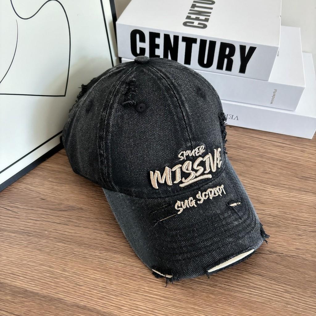 

Retro Embroidered Baseball Cap For Women And Men With Sun Protection And Adjustable Fit