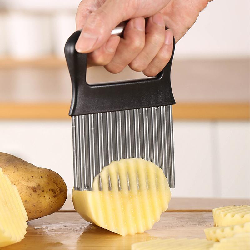 Upgrade Your Kitchen With A 1Pc Crinkle Cutter - Wavy Chopper Knife For Fruits, Vegetables, Salad, Carrots, Potatoes & Fries