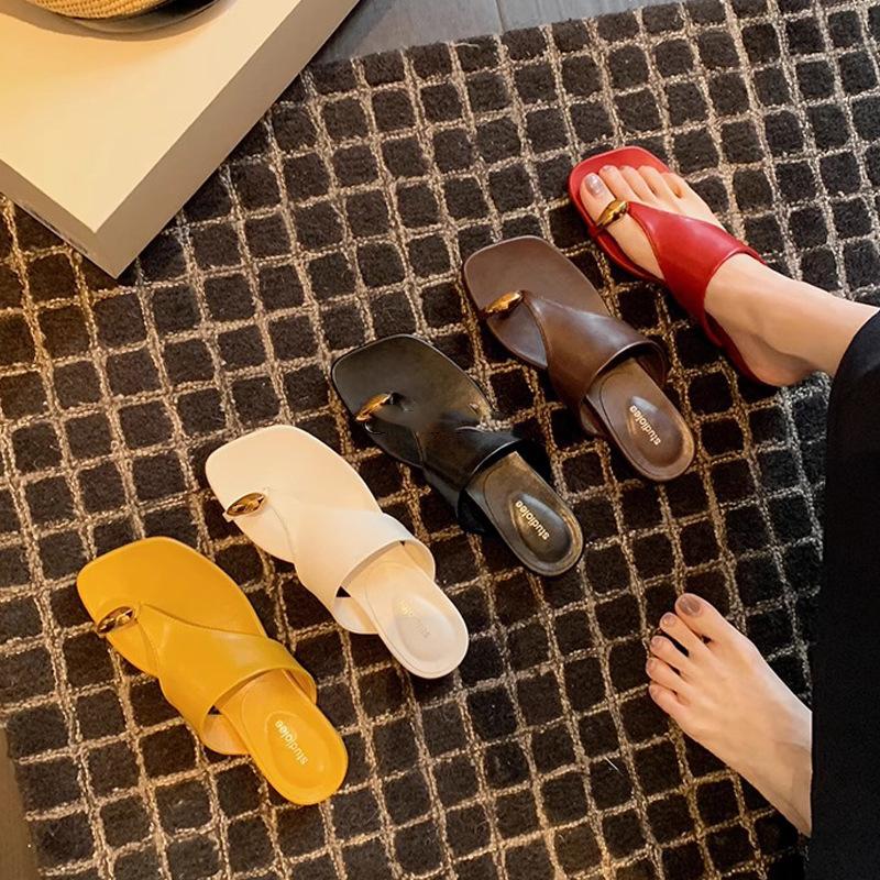 Grape mother summer new fashionable metal cover toe square head versatile small low heel outside wearing cool slippers women's summer