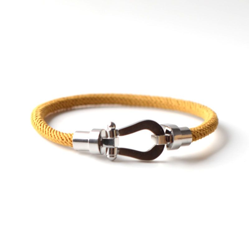 Original European and American Style Mechanical Horseshoe Buckle Hand-Woven Bracelet, Simple and Unique Couple Bracelet, Student Gift