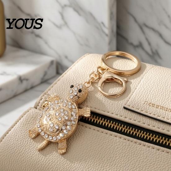 Oxidation Resistant Keychain Pendant, 3D Turtle Design Key Holder with Sparkling Rhinestones Inlaid, Alloy Shell Pendant Easy to Attach Lucky