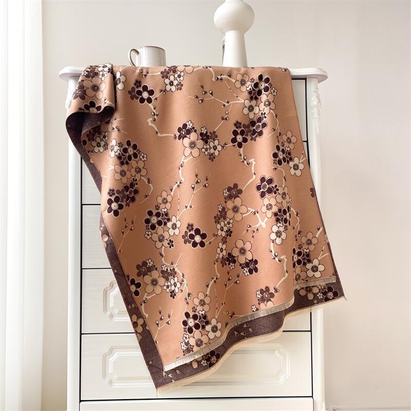 400g Retro Ethnic Bluebird Scarf: Women's Winter Warm Neck Warmer, High-End Imitation Cashmere Shawl.