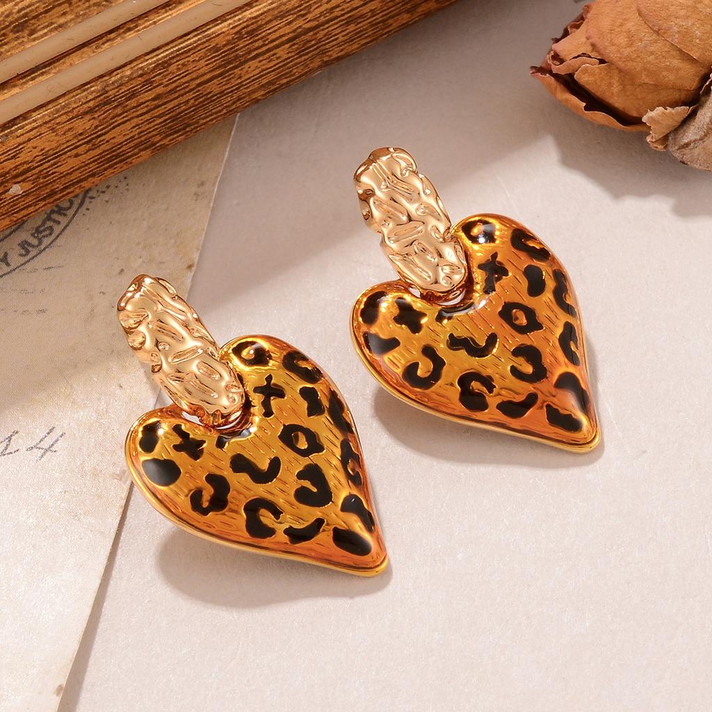 Autumn and winter new geometric round drop glaze leopard print stud earrings design sense simple wind versatile silver needle earrings heart earrings