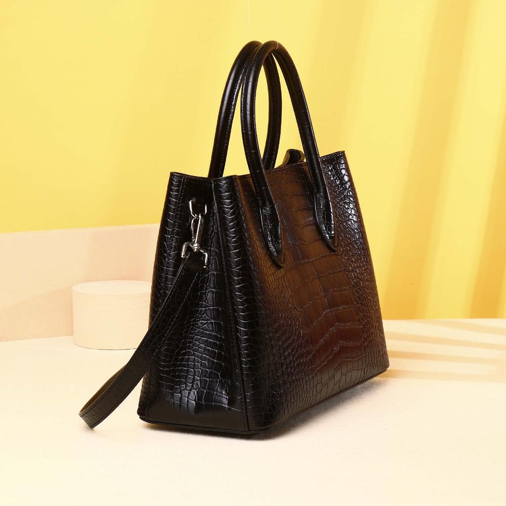 Light Luxury Leather Women's Bag, Classic Large-capacity Garden Bag, Crocodile Pattern Women's Bag, Single-shoulder Crossbody Large Bag
