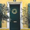 Decorative Flower Wreath with Wildflowers and Eggs Easters Garlands for Front Door Decoration Seasonal Accessories