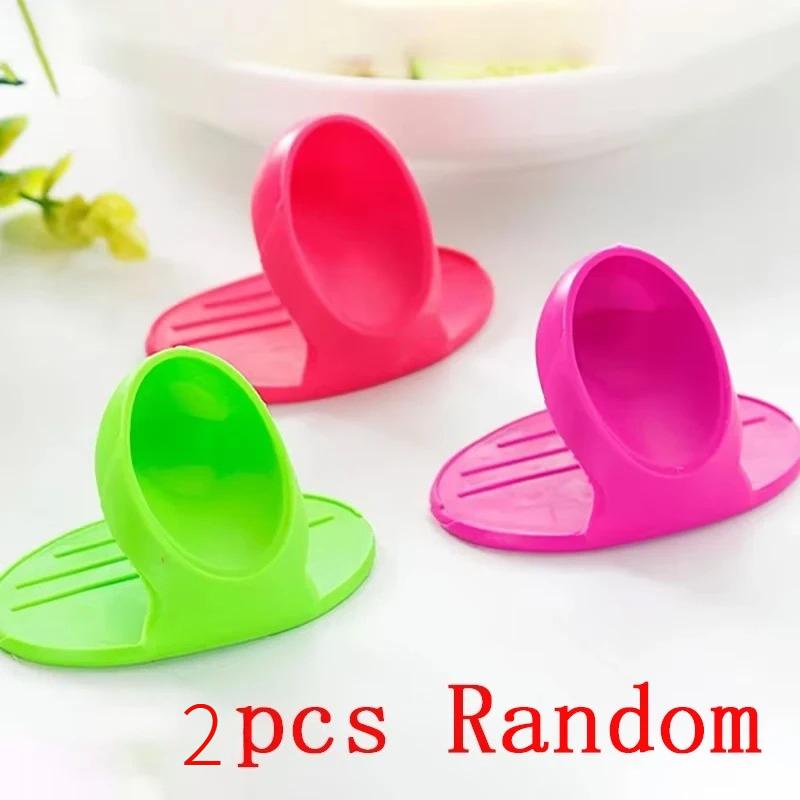 

2PCS Silicone Heat Resistant Finger Covers, High Temperature Insulated Finger Gloves for Oven Microwave Cooking Baking