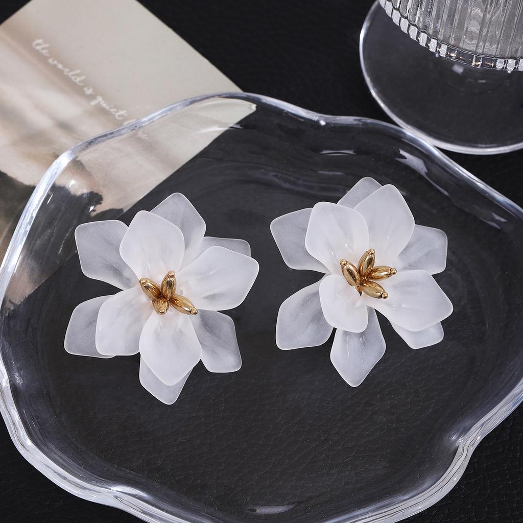Mori Super Fairy Big Flower Stud Earrings Fresh Pastoral Style Sweet Temperament Personalized Petal Earrings Women