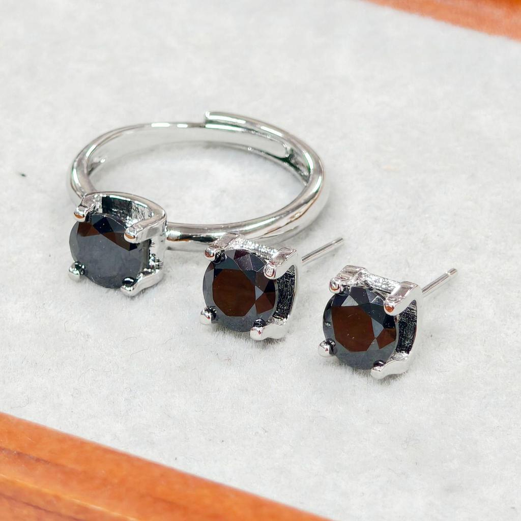 Gesen Jewelry: Black Diamond Three-Piece Set - Men's and Women's Classic Ring, Earrings, Pendant with High-End Cold Style