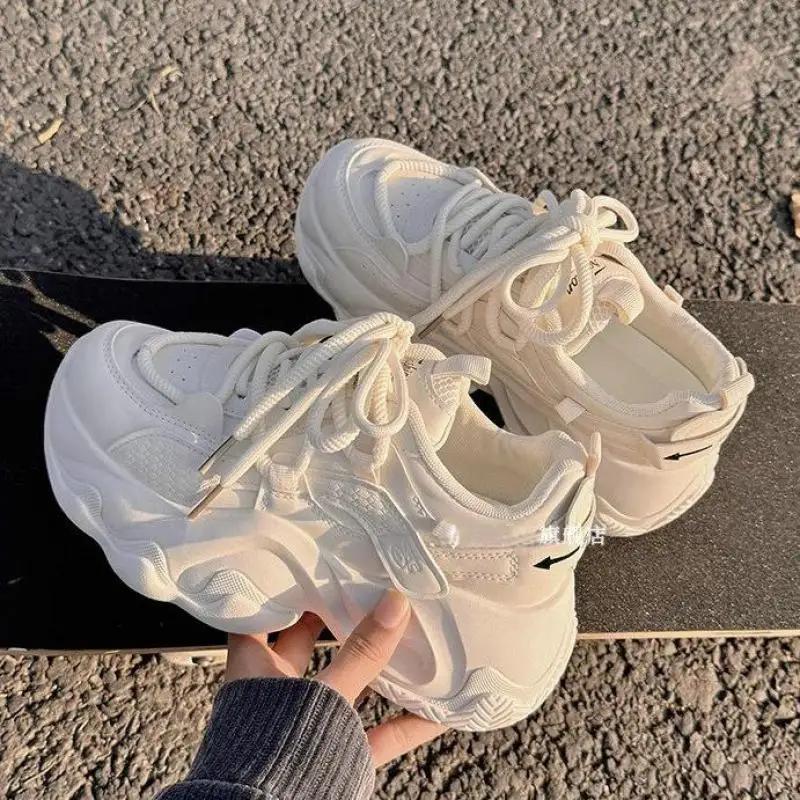 Módní dámské kožené tenisky s vysokou platformou, dámské boty typu "dad", dámské černé robustní tenisky, boty se silnou podrážkou, módní boty zvyšující výšku 2025