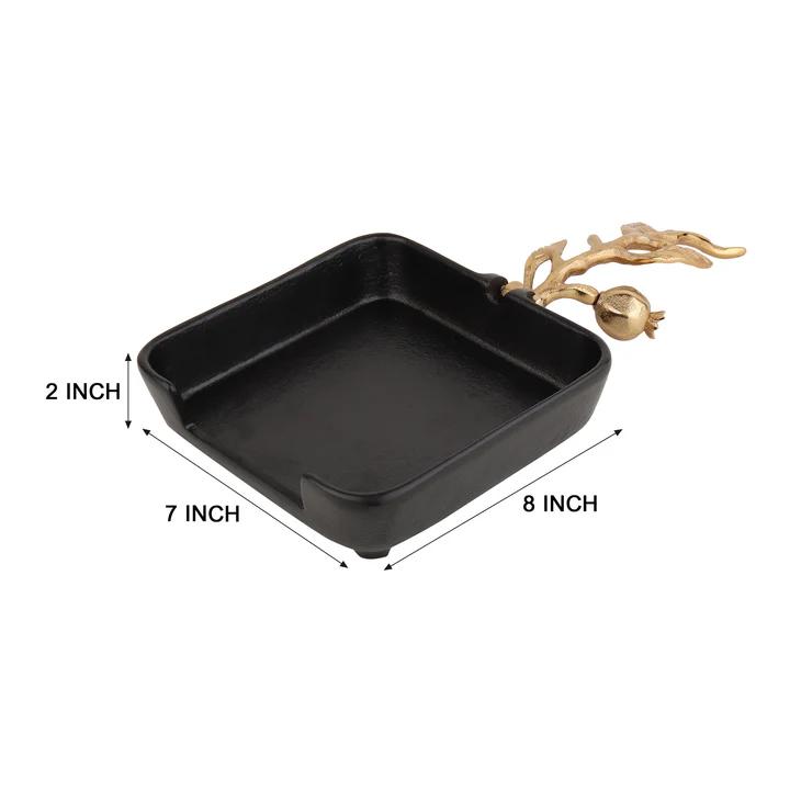 Leafy tissue holder in Black Gold | 20 x 18 x 6 cm