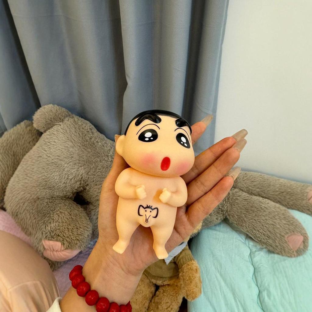 Creative Shin-chan Cartoon Car Pendant Ornament - Trendy Bathing Doll Toy & Gift