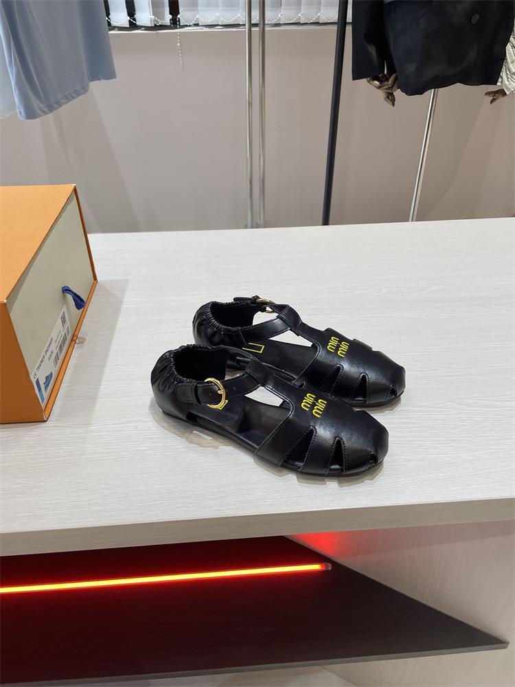 Baotou Roman sandals women's high new retro hollow versatile leather flat-bottomed casual pig cage shoes