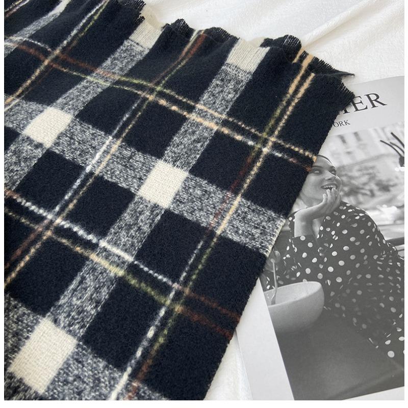 New Plaid Scarf Girls Winter Thickened Warm Shawl Dual-purpose Retro Couple Scarf