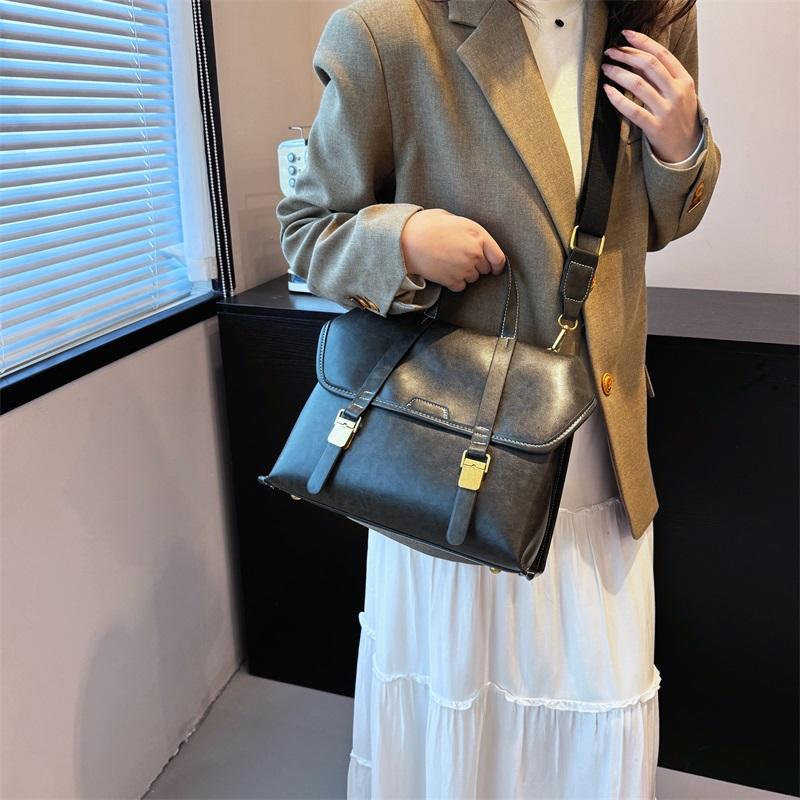 Vintage Style Fashi Backpacks For Women Flap Shape Pure Color Large Capacity Shoulder Crossbody Bag 2026 Deisnger Y2K Handbags