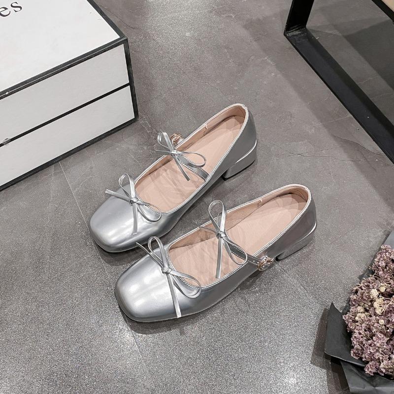 

New Mary Jane shoes women s head thick heel small leather shoes bow light mouth with skirt single shoes new 39 серебряный
