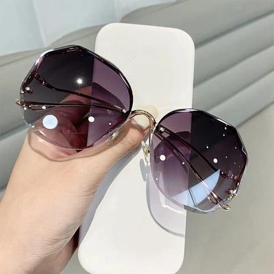 Brillen en accessoires – Zonnebrillen