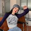 Kurzes, mit Buchstaben bedrucktes T-Shirt für Damen im Herbst, amerikanisches Retro-Slim-Fit und dünnes Mädchen-Langarm-Bottom-Shirt-Oberteil