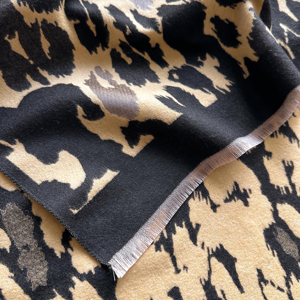  Brand Elegance Two-Sided Leopard Print Scarf Soft Warm Fringe Pashmina Shawl Autumn and Winter Coldproof Windproof Blanket