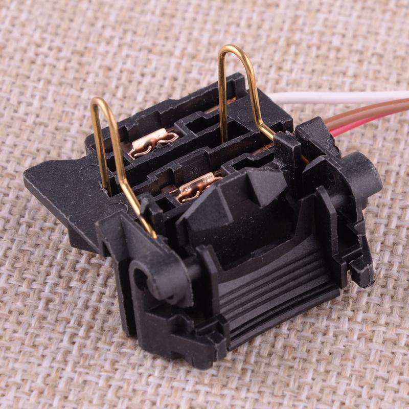 2Pcs Durable H7 Low Beam Headlight Bulb Holder Adapter Socket Fit for Ford Focus 2 MK2 Focus 3 MK3