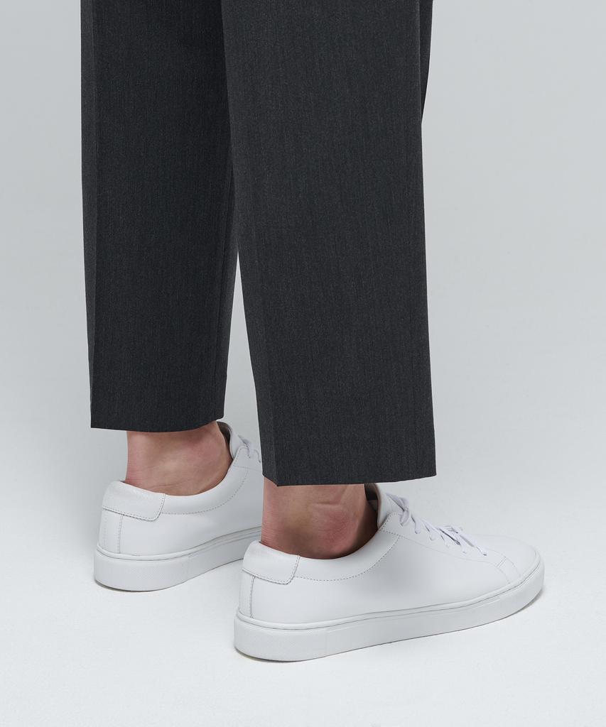 MUSINSA STANDARD Lightweight Loose Tapered Hidden Banding Crop Slacks [Charcoal Gray]